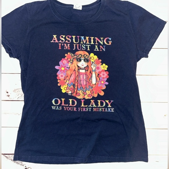 Women’s Size L Graphic Tee Short Sleeve Navy Grandma Summer Lightweight Quirky - Picture 1 of 6